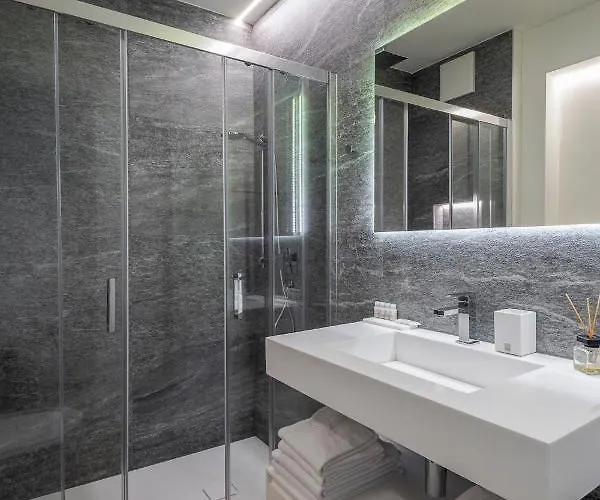 Sasso Boretto, Luxury Ascona